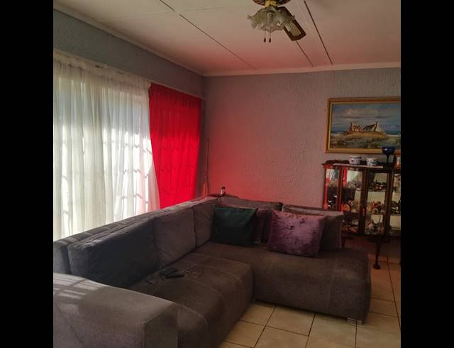 3 BEDROOM HOUSE FOR SALE IN VANDERBIJLPARK SW 1